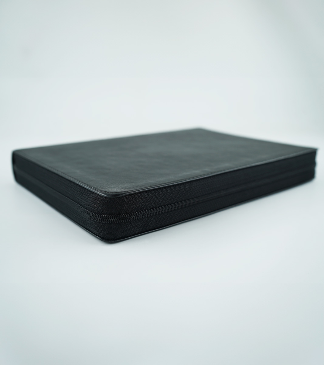 Santa Biblia NVI Letra Gigante Con Cierre - Imitacion Piel Negro - Image 3