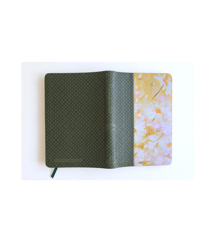 Santa Biblia Letra Grande Tamaño Manual Imitacion Piel Verde Flores - RVR 1960 Nombres de Dios - Image 4