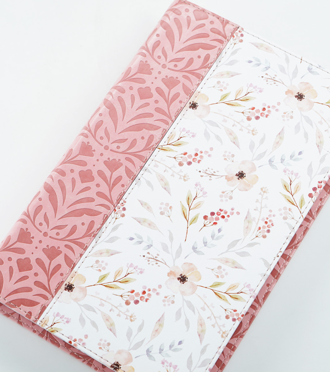 Biblia RVR 1960 Letra Gigante Tamaño Manual – Imitacion Piel Rosado Flores - Image 3