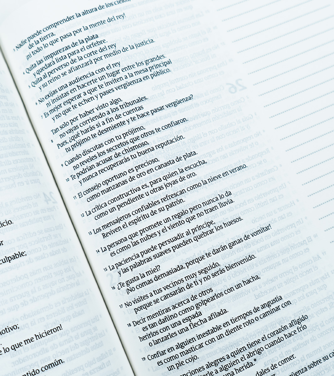 Santa Biblia De Apuntes NTV – Tapa Dura Negro Cruz - Filament - Image 5